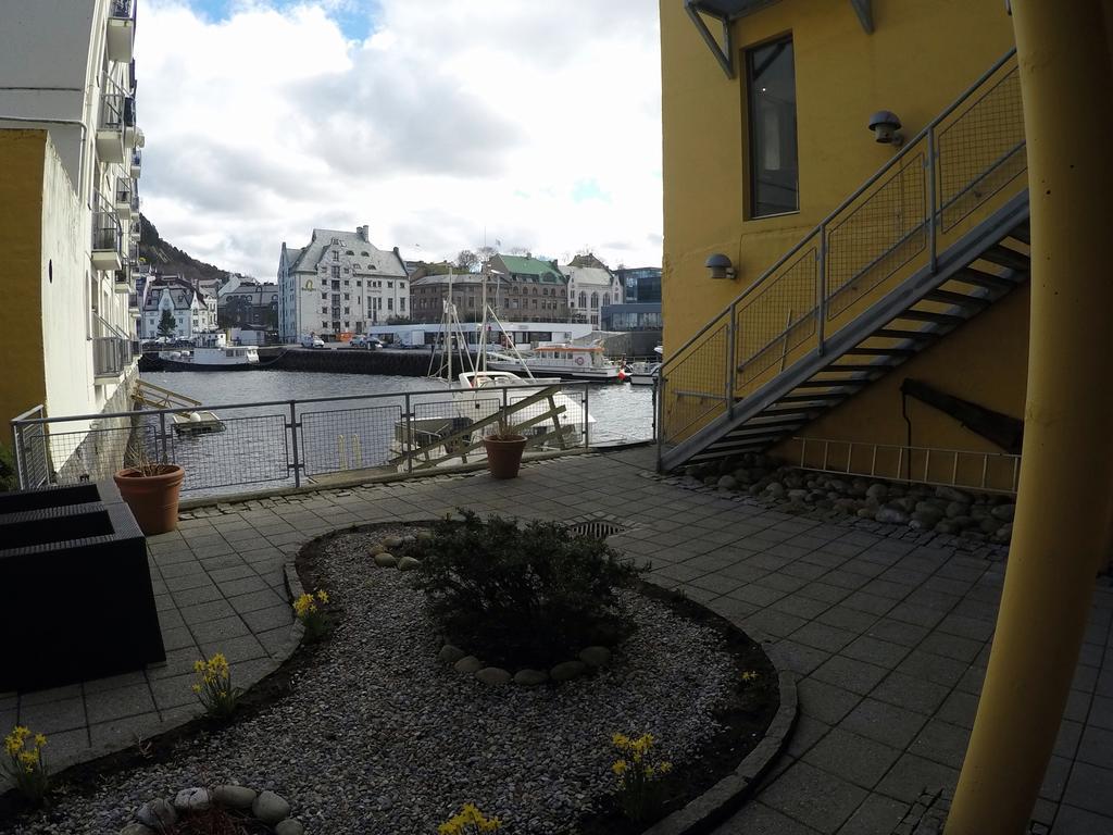 Clarion Collection Hotel Bryggen Alesund Exterior photo