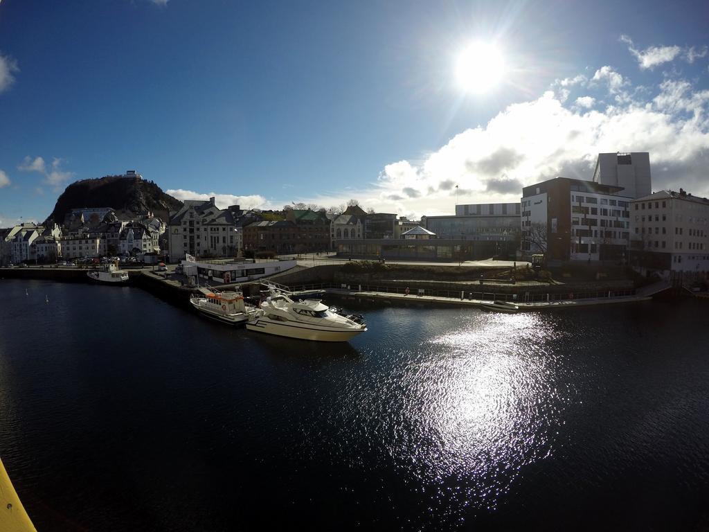 Clarion Collection Hotel Bryggen Alesund Exterior photo