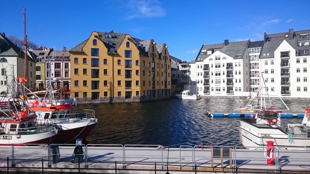 Clarion Collection Hotel Bryggen Alesund Exterior photo