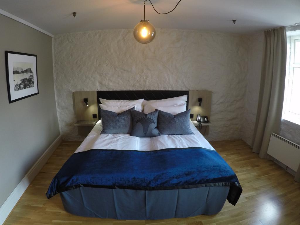 Clarion Collection Hotel Bryggen Alesund Room photo