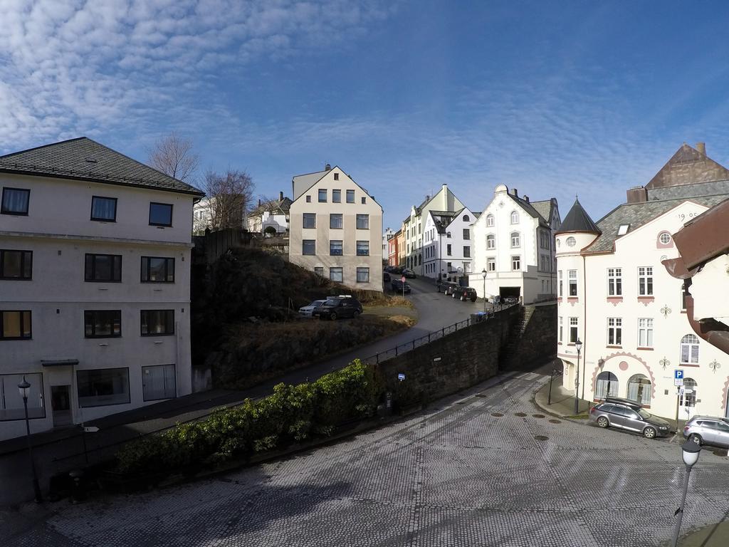 Clarion Collection Hotel Bryggen Alesund Room photo