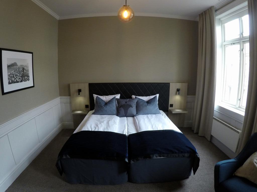 Clarion Collection Hotel Bryggen Alesund Room photo